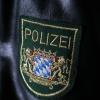 Die Polizei schoss auf einen Mann, der die Beamten mit einer Schusswaffe bedrohte. 