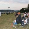 Viele Zuschauer brachten Picknick mit zur Vorstellung.