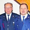 Mit dem Feuerwehrzeichen für langjährigen ehrenamtlichen Dienst wurden in Grasheim (von links) Manfred Dittenhauser (25 Jahre), Johann Kreitmeier (40 Jahre), Harald Kreitmeier und Werner Blank (beide 25 Jahre) ausgezeichnet. Foto: Uwe Kühne