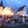 Das 45. Stadtfest in der Innenstadt von Ichenhausen war am Samstag eine heiße Nummer. Am bislang wärmsten Tag des Jahres feierten die Besucher ausgelassen.