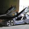 Dieser BMW i8 war in der Nacht auf Donnerstag in einen Unfall in Illerberg verwickelt. Das automatische Notrufsystem des Wagens alarmierte die Leitstelle in Krumbach.