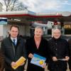 Neues Leben kehrt in die Tankstelle und Waschanlage an der Donauwörther Straße in Dillingen ein: (von links) Ilona Seel, Oberbürgermeister Frank Kunz, Manfred Seel, Bernd Nicklaser und Michael Bregel. 