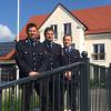 Die Sielenbacher Feuerwehr hat wieder Kommandanten: (von links) Kommandant Bernhard Bichler, Vorsitzender Michael Trinkl, und Zweiter Kommandant Andreas Kreutmeier.