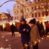 Ein Herz für den Christkindlmarkt: Die Besucher des Christkindlmarktes schätzen die Atmosphäre unter anderem wegen der Altstadtkulisse. Dass der Verkehrsverein künftig den Markt unter den jetzigen Bedingungen nicht mehr organisieren möchte, stößt bei Besuchern und Fieranten auf Verständnis. 