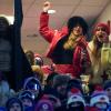 Taylor Swift (r) und Brittany Mahomes freuen sich über den Sieg der Kansas City Chiefs gegen die Buffalo Bills.