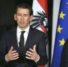 Österreichs Vizekanzler Heinz-Christian Strache (rechts) hat seinen Rücktritt angeboten. Kanzler Sebastian Kurz (links) werde das Angebot annehmen, sagte Strache. 
