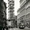 Der halb abgetragene Perlachturm im Jahr 1910.