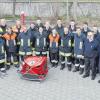 Alle 21 Teilnehmer des Maschinisten-Lehrgangs in Vöhringen haben bestanden. Das Bild zeigt die Feuerwehrmänner und –frauen zusammen mit ihren Ausbildern und dem Lehrgangsleiter Michael Haitchi (vordere Reihe ganz rechts).  
