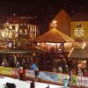 Der Weihnachtsmarkt am Schrannenplatz in Neuburg. 