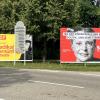 In Friedberg hängen mittlerweile einige Wahlplakate - so auch am Stadteingang in der Münchner Straße.