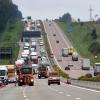 Auf der Autobahn zwischen Adelzhausen und Günzburg soll künftig ein Tempolimit von 130 Kilometern pro Stunde gelten, fordern neun Bürgermeister der an der A8 liegenden Kommunen.
