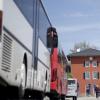 Tagtäglich fahren zahlreiche Busse den Weißenhorner Bahnhof an. Der Linienbetrieb startet früh am Morgen. 