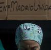 Eine spanische Krankenschwester fordert verbesserte Arbeitsbedingungen - 500 Menschen kämpfen derzeit wegen Covid-19 auf Intensivstationen der Hauptstadt mit ihrem Leben.