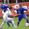 Kampf um jeden Ball: Lukasz Gascimski (vorne links) und seine Teamkollegen vom VfR Neuburg kamen gegen die DJK Langenmosen zu einem verdienten 2:1-Heimerfolg.  
