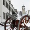 Schloss Scherneck bei Rehling liegt am Unteren Lechrain. Eine bayerisch-schwäbische Grenzregion, die sich von der Donaumündung bei Rain im Norden bis hinauf zur Wieskirche im Süden östlich des Flusses erstreckt. 