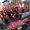 
3000 Teilnehmerinnen und Teilnehmer beteiligten sich nach Gewerkschaftsangaben am Warnstreik in Augsburg.  