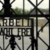 An der Stelle des gestohlenen Tores am ehemaligen DZ Dachau fand die Polizei Hautschuppen und Zigarettenkippen. Die DNA-Analyse soll neue Erkenntnisse bringen.