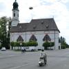 Aus der Kreuzung an der Liebfrauenkirche in Bobingen soll ein Mini-Kreisverkehr werden. Das soll die Verkehrslage entspannen und die große Kreuzung auch optisch aufwerten.