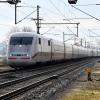 Wo verläuft die künftige Schnellbahntrasse zwischen Augsburg und Ulm? Wie viel wird das Projekt kosten? Und wann werden die ersten Züge dort fahren? Noch gibt es viele Fragen bei dem geplanten Milliardenprojekt. 	