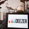 Der Musikstreaming-Dienst Deezer will Musiker fairer bezahlen.