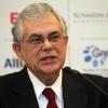 Griechenlands Ministerpräsident Lucas Papademos steht stark unter Druck. Die Verhandlungen über einen Schuldenschnitt für Athen sind ins Stocken geraten. Foto: Orestis Panagiotou dpa