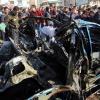 Ein durch Israels Luftwaffe zerstörtes Auto in Gaza-Stadt. Archivbild