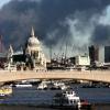 Gigantische Rauchwolke über London