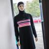 Eine Puppe mit einem Burkini steht in einem Geschäft. Eine muslimische Schülerin wollte nicht am Schwimmunterricht ihrer Schule teilnehmen - auch nicht in einem solchen Burkini.