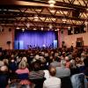 Zur Podiumsdiskussion im Bürgerhaus in Senden hat das Publikum viele Fragen an die fünf Landratskandidierenden mitgebracht. 