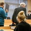 Im Würzburger Logopäden-Prozess lässt Maria B. den Angeklagten, der ihren Sohn missbraucht hat, keinen Moment aus den Augen. 