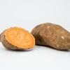 Süßkartoffeln enthalten viel natürliches Vitamin D. Doch wer manuell nachhelfen will, greift zu einem Vitamin-D-Präparat. Das kann vor Atemwegsinfektionen schützen, meinen Forscher.