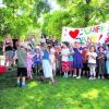 Die Kinder sangen und bedankten sich für die neuen Räume im Stadtberger Elias-Holl-Kindergarten. Foto: Mirela Delic