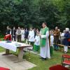 Einen Gottesdienst feierte Pfarrer Thomas Rein bei der Weihe der renovierten Kapelle in Schnellmannskreuth.