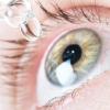 Allergische Augentropfen bei Heuschnupfen: Wirkung und Kontaktlinsen - hier finden Sie wichtige Infos rund um Augentropfen bei Pollenallergie.