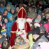 Leuchtende Kinderaugen sind garantiert: Um 18 Uhr kommt der Nikolaus auf den Rathausplatz in Meitingen.