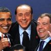 Hier drängte sich Berlusconi für ein Foto zwischen die mächtigsten Männer der Welt. Danach soll noch ein Bild gemacht worden sein - ohne den Italiener.