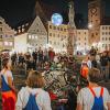 Die Lange Kunstnacht in Landsberg muss in diesem Jahr wegen Corona ausfallen. Unser Archivfoto zeigt eine Aktion aus dem Jahr 2019 am Hauptplatz.