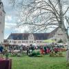 Auf Schloss Grünau in Neuburg fand der Kunst-Kultur Ostermarkt statt. Zahlreiche Besucherinnen und Besucher kamen.