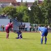 Der SSV Neumünster (blau) verlor in der Relegation 1:2 gegen den TSV Ebermergen - durch ein Gegentor in der Nachspielzeit.