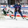 Eine klare Angelegenheit war das Gastspiel der Augsburger Panther mit Torwart Olivier Roy und John Rogl (Mitte) in Nürnberg, das mit 1:5 verloren ging. 