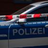 Ein junger Mann ist von seinem Moped bei einem Unfall gestürzt und hat sich dabei schwerer verletzt. 