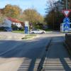 Der Kreisverkehr in Oberach wird ab Montag, 28. November, für zwei Wochen gesperrt. Eine Durchfahrt auf der Kreisstraße Rehling–Oberach ist in dieser Zeit nicht mehr möglich. In Nord-Süd-Richtung – also zwischen Mühlhausen und Sand – kann die Strecke weiterhin befahren werden.
