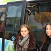 Vor einem Monat hat der AVV seine Angebote erweitert. Fahrgäste freut das. Karolina Breumair und ihre Freundin Julia Weiß fahren jeden Tag mit der neuen Buslinie in den Businesspark.