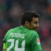 Der kommende Umbruch bei Werder Bremen reizt Claudio Pizarro nicht mehr. Foto: Carmen Jaspersen dpa