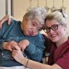 Die einjährige Ausbildung zur Pflegehelferin öffnete Sarah Kattler aus Neuburg den Weg in die Altenpflege. Mittlerweile ist sie staatliche anerkannte Altenpflegerin und denkt schon weiter. 