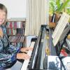 Musik ist ihr Leben: Seit 25 Jahren ist Gabriele Laxgang Kirchenmusikerin in Mindelheim. Gefeiert wird das mit einem Jubiläumskonzert am Sonntag.
