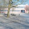Der Schulhof der Mittelschule Meitingen soll in diesem Jahr freundlicher und funktioneller gestaltet werden. Mithelfen sollen die Schüler der Praxisklassen. 