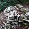 Diese Steintreppe hat eine Gruppe von Mountainbike-Fahrern in den Wald bei Wemding gebaut. Nun soll die Strecke so gestaltet werden, dass rechtlich alles in Ordnung ist.