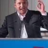 Sachsen-Anhalts AfD-Chef André Poggenburg bei seiner Rede.  	