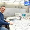 Das Foto zeigt Impressionen in der Warte des Kraftwerkblocks B: Tobias Feil (36 Jahre) ist Reaktorfahrer. Er wird Block B abschalten, sein Vater nahm ihn in Betrieb.